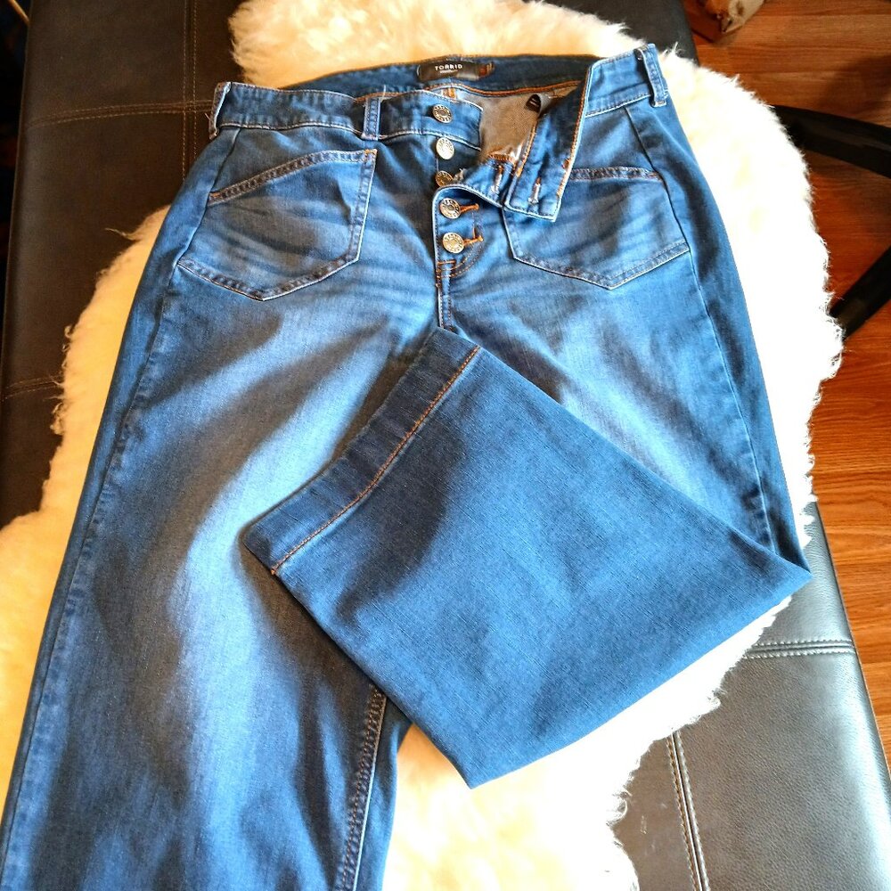Torrid Medium Blue Flare Capris Jeans
